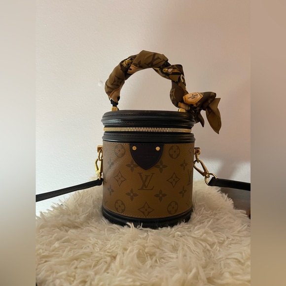 LOUIS VUITTON Monogram Reverse Cannes - Picture 5 of 5